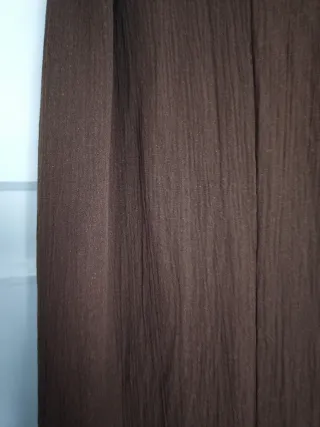 Vestido largo marrón con aros