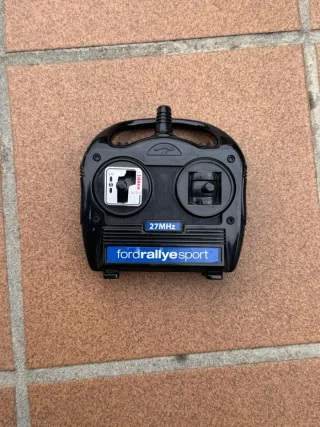 Coche teledirigido Ford Rally Sport