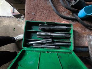 Juego Machos Roscas Caja Verde