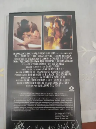 VHS Mimic Terror Español