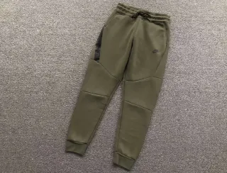 Nike Tech Fleece Verde Oliva