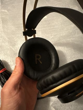 Auriculares AKG K92 Negro/Dorado