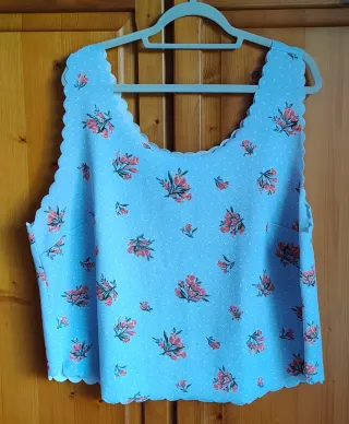 Camiseta de tirantes con estampado floral