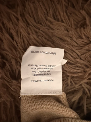 Jersey Purificación García beige cuello pico Talla