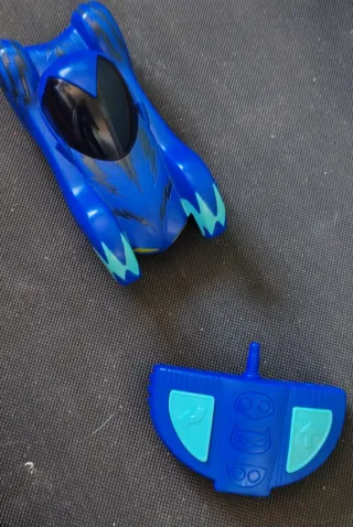 Coche teledirigido azul PJ Masks