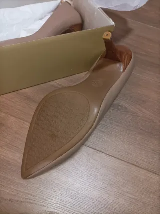 Zapatos nude de Michael Kors de piel