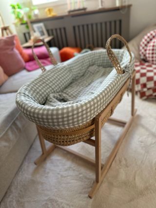 Moisés de bebé de mimbre natural