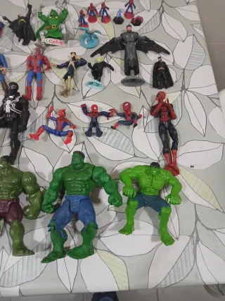 Pack 29 Figuras Superhéroes Marvel