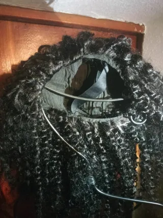 Peluca rizada pelo natural negra