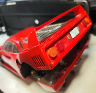 Maqueta Ferrari F40 1:12 Revell 07448