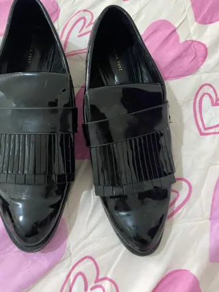 Zapatos Zara charol negros talla 38