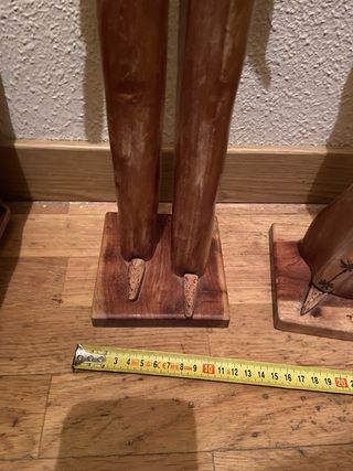 Pareja figuras madera tallada