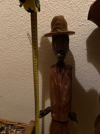 Pareja figuras madera tallada