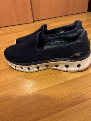 Zapatillas Skechers Azul Marino y Blanco