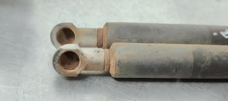 AMORTIGUADORES MALETERO / PORTON TOYOTA AVENSIS W