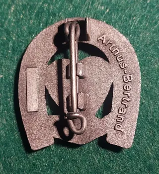 Insígnia Cavaleiro Armadura Metal