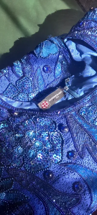 Abito da cerimonia blu con fiori