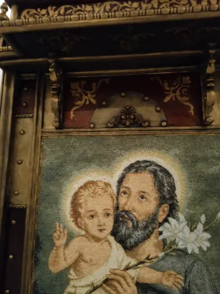 Retablo de madera tapiz.San José y El Niño.