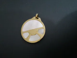 Colgante Bulgari plaque Or y Madreperla