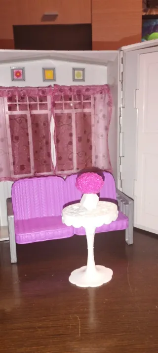 Casa di Barbie con mobili