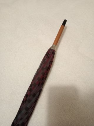 Guarda-chuva xadrez roxo e cinza