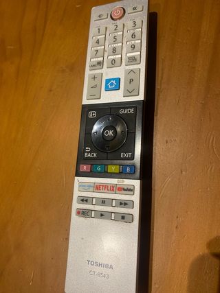 Televisor Toshiba 55 LCD con mando incluido