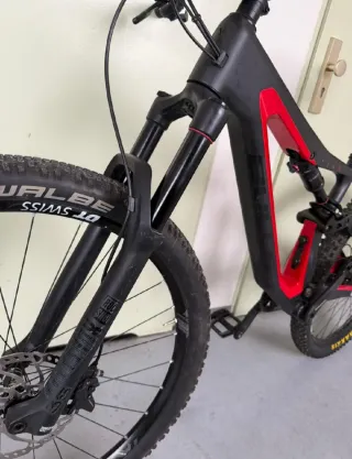 Bicicleta MTB Doble Suspensión Carbono
