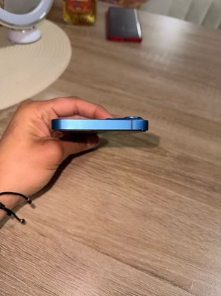 iPhone 13 azul