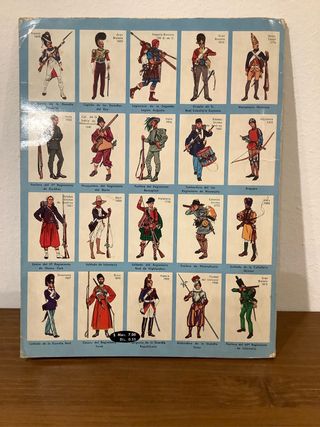 Libro de Oro Sellos Soldados Uniformes Militares