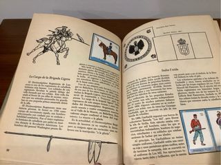 Libro de Oro Sellos Soldados Uniformes Militares
