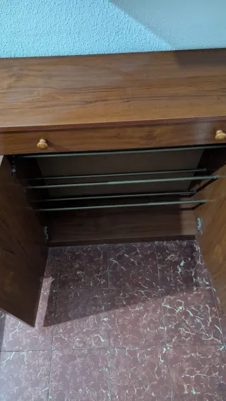 Mueble zapatero de madera con cajón superior