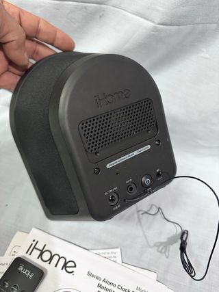 Altavoz y Radio Despertador iHome A63