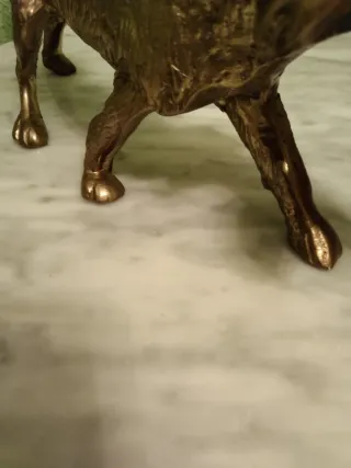 Figura bronce perro cazador