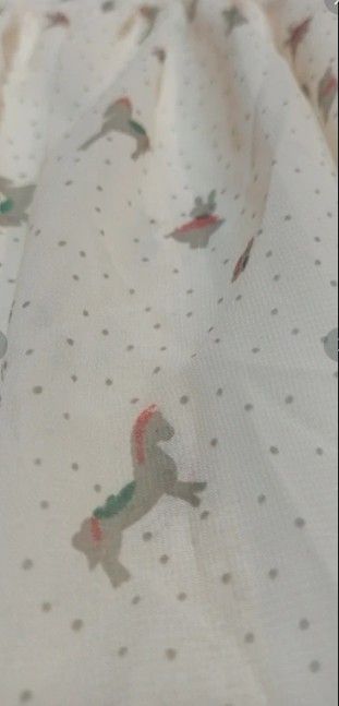 Vestido estampado conejos y caballos