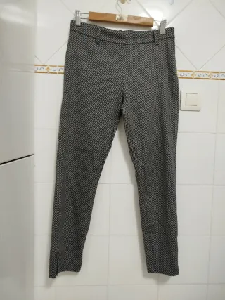 Pantalón estampado beis y azul marino
