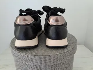 Zapatillas deportivas negras