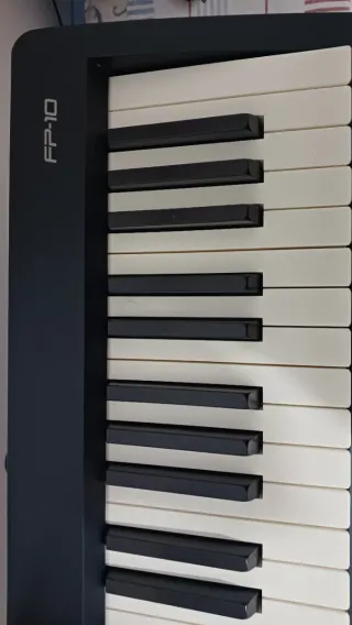 Piano digital Roland FP10