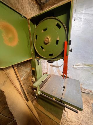 Sierra de cinta profesional Aveta BWS-600