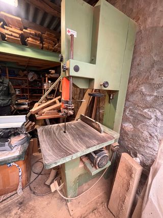 Sierra de cinta profesional Aveta BWS-600