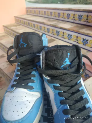 Zapatillas Nike Air Jordan 1 Azul y Blanco