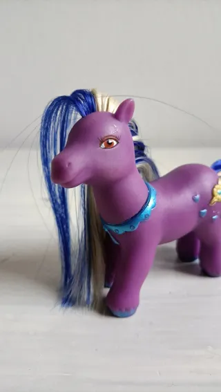 Pony custom viola con accessori