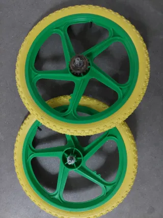 Rodas Star X Verdes 20' (Conjunto com pneus)