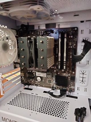 Ryzen 3700X + RX 6700 XT | PC Gaming