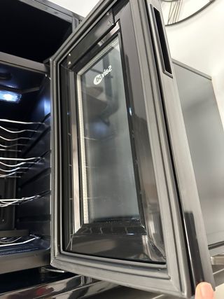 Vinoteca Saivod de 8 botellas.