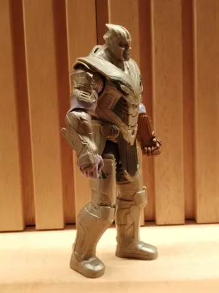 Action Figure Thanos - Avengers Endgame