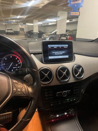 Mercedes-Benz B200 AMG