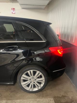 Mercedes-Benz B200 AMG