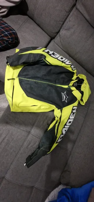 Chaqueta Moto Icon Raiden impermeable