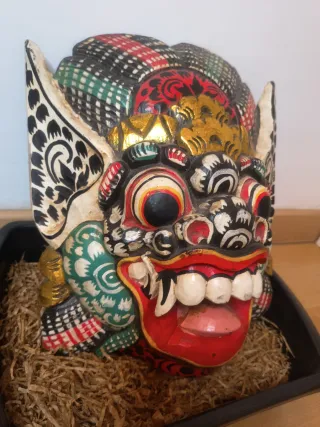 Maschere Barong Garuda indonesiane giganti in lotto