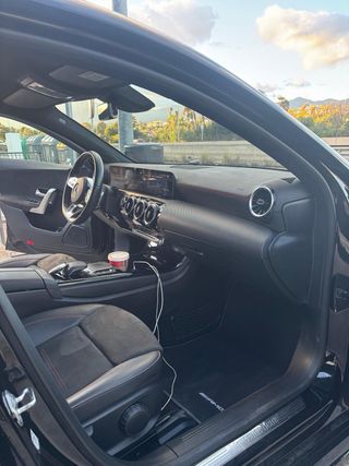 Mercedes-Benz Clase A 200 AMG Negro